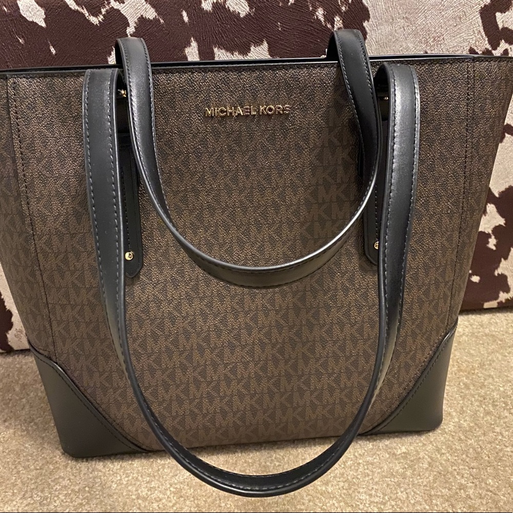 MICHAEL KORS HANDBAG 👜 ✨LIKE NEW!